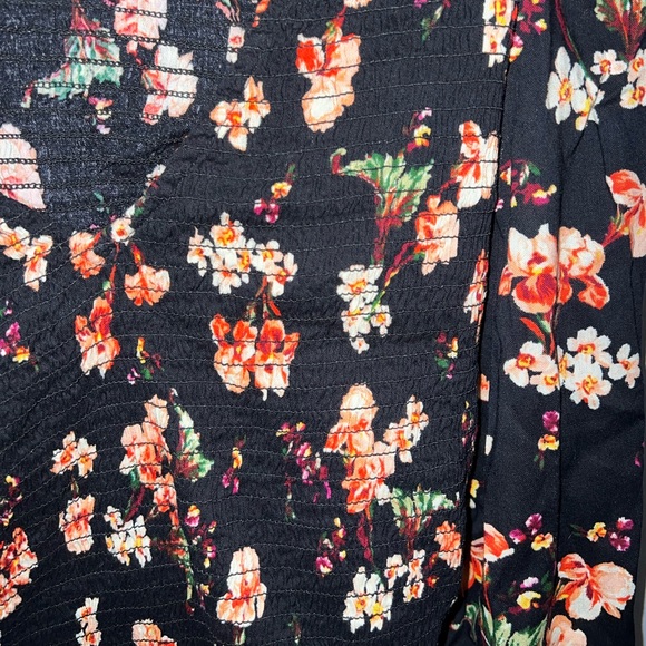 Old Navy long sleeved blouse - Picture 2 of 4